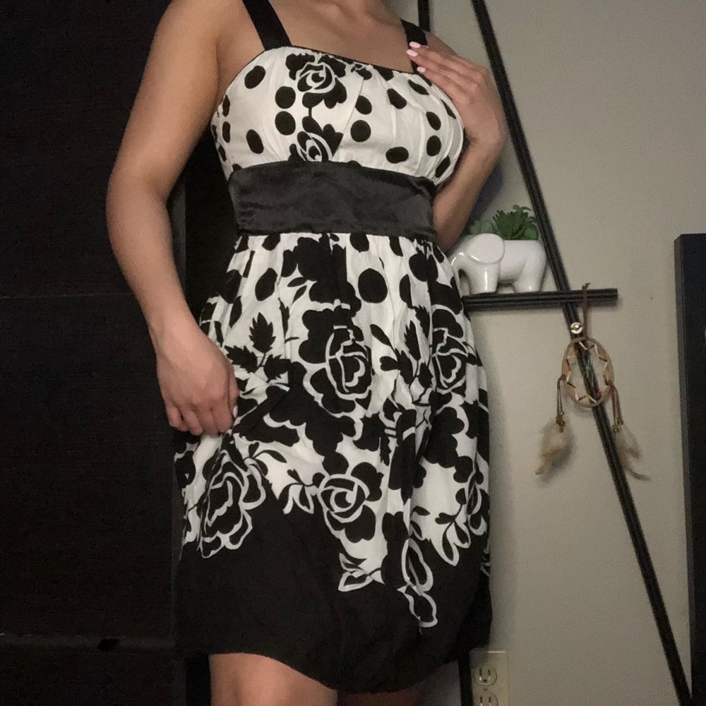 B&W party dress. Sex in The City inspired!